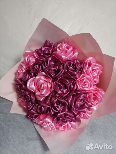 Букет роз из атласных лент