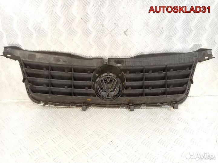 Решетка радиатора Volkswagen Passat 5+ 3B0853651L