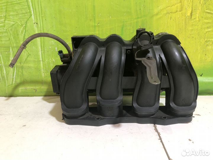 Впускной коллектор с рампой Nissan Primera P12