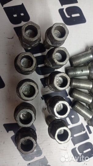 Болт колесный Audi A4 8K2 cdhb 07.06.2008