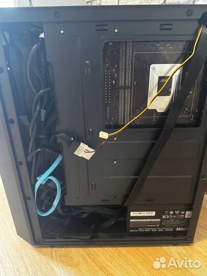 Материнская плата с процессором и памятью