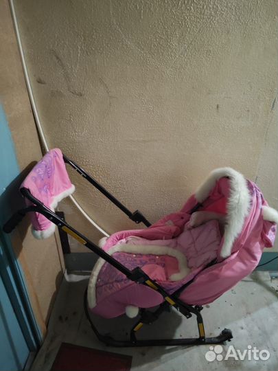 Санки розовые