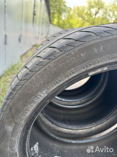 Continental ContiTrac 255/40 R19