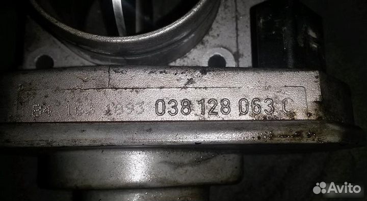 Caddy 2004 VW Кадди Заслонка 038128063C 2.0 SDI