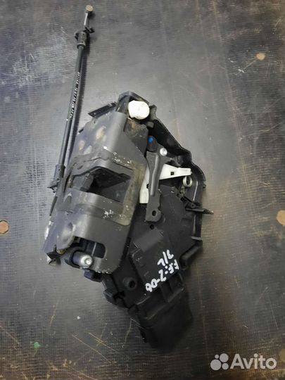 Замок задней левой двери Ford Focus 2