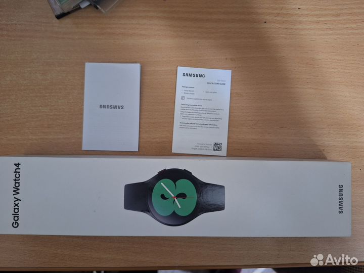 Часы и украшение