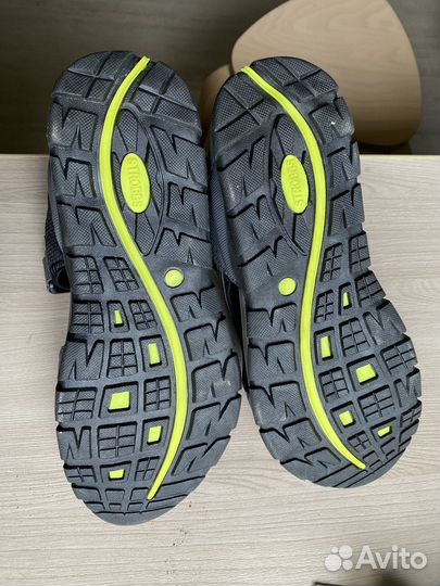 Сандалии новые Strobbs