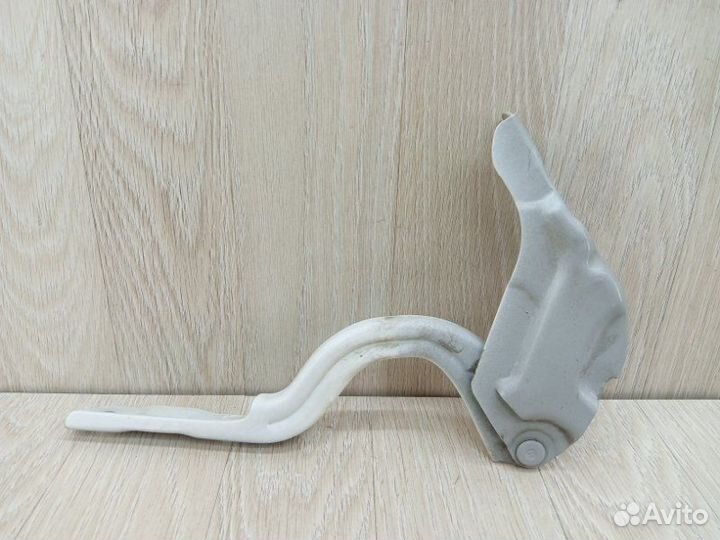 Петля капота правая Hyundai Solaris 2