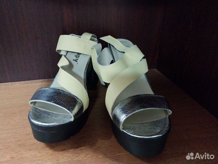 Босоножки женские 39 размер