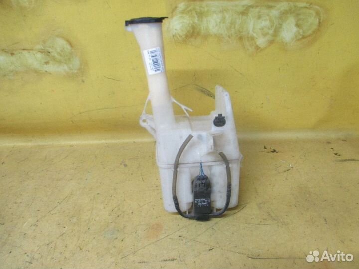 Бачок омывателя Toyota Corolla spacio NZE121N