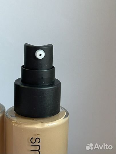 Smashbox Устойчивая тональная основа для лица