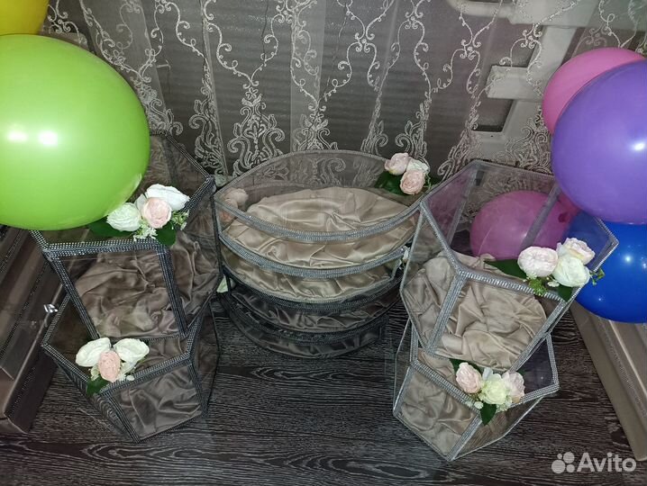 Коробки на нишан