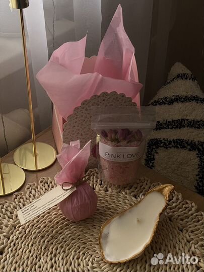 Подарочный набор свеча, соль и бомбочка для ванны