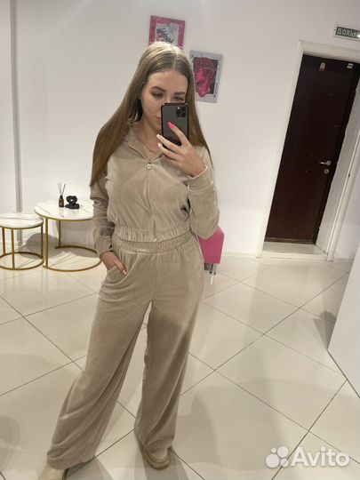 Велюровый костюм женский