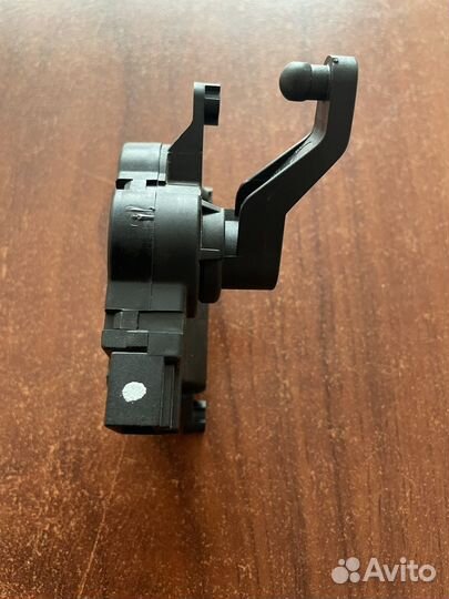 Моторчик заслонки отопителя Volkswagen