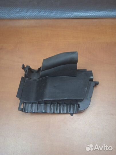 Уплотнитель (шумоизоляция) капота левый