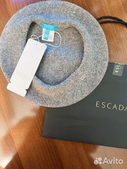 Берет Escada