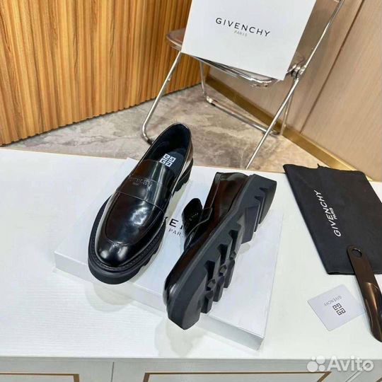 Лоферы givenchy