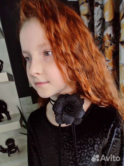 Цветы из ткани Чокер-цветок Цветок-брошь