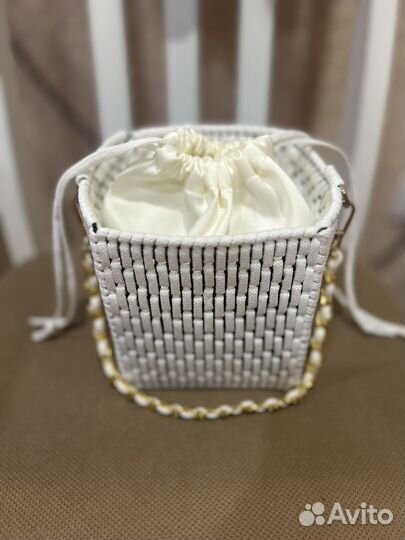 Белая свадебная сумка