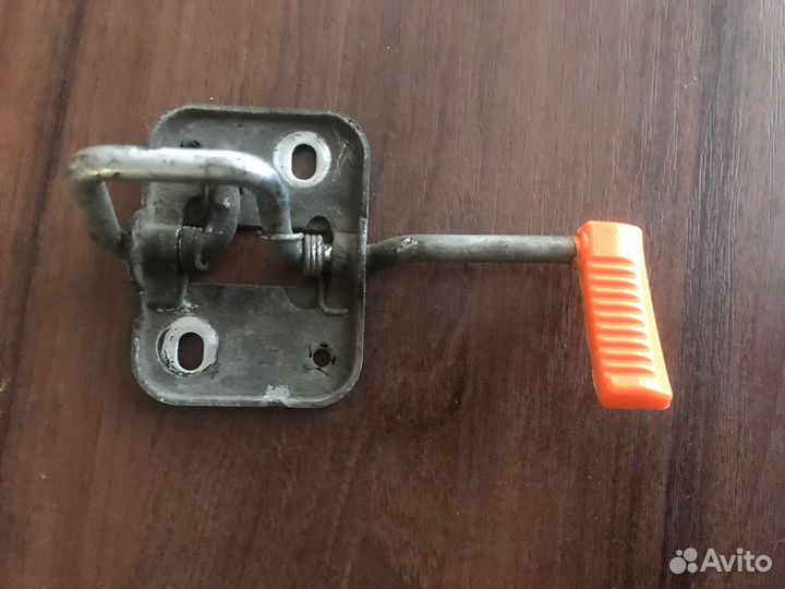 Ручка замка капота Volkswagen polo sedan