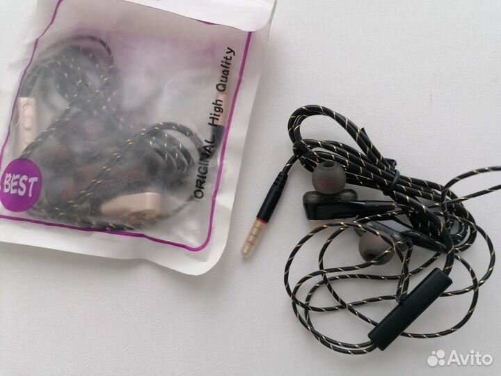 Наушники проводные