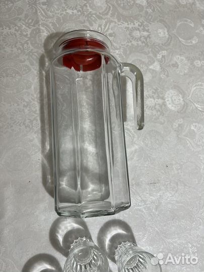 Кувшин и стопки