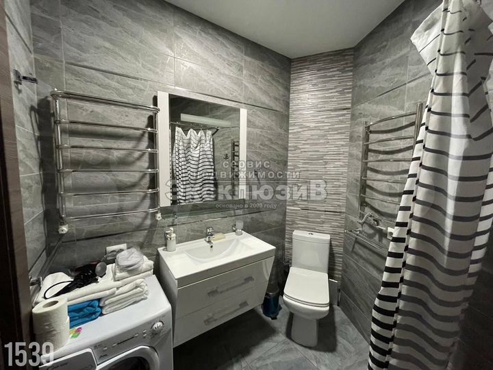 Апартаменты-студия, 42 м², 2/10 эт.