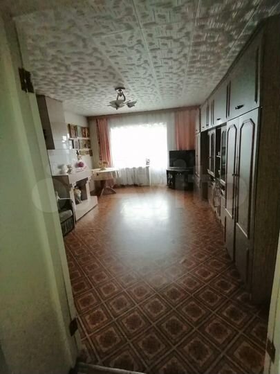 3-к. квартира, 100 м², 2/2 эт.