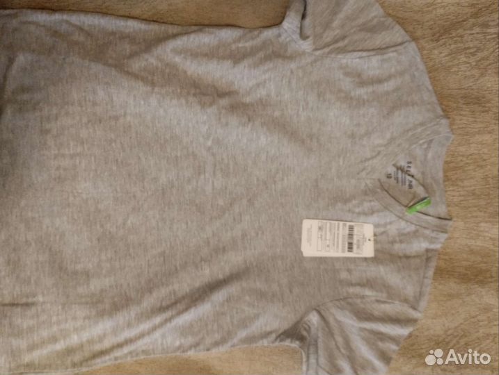 Футболка новая на мальчика 12