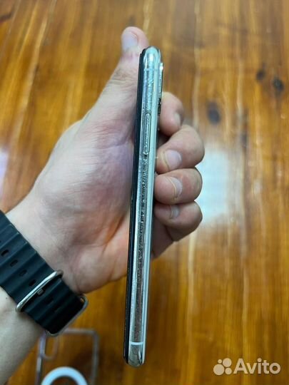 iPhone X