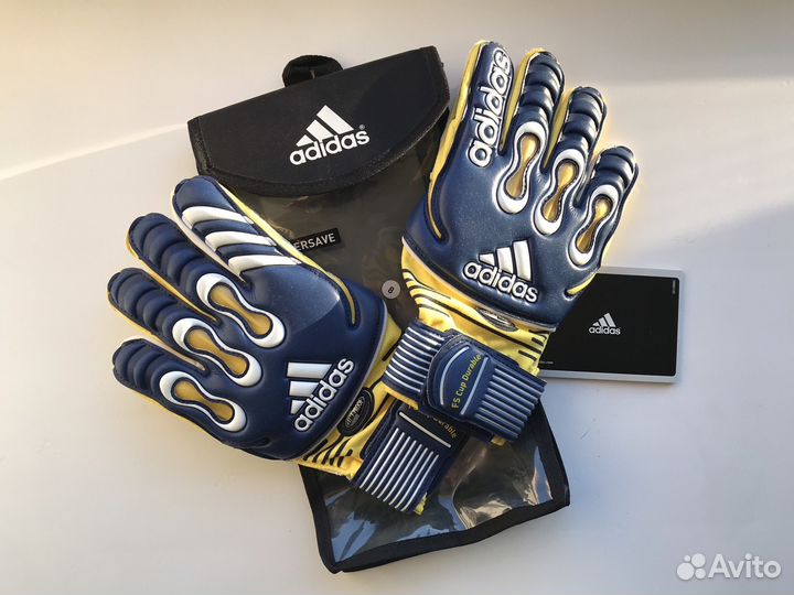 Профессиональные вратарские перчатки Adidas