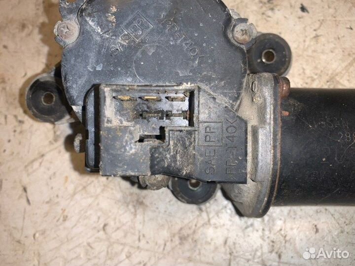 Мотор стеклоочистителя передний Nissan Cube AZ10