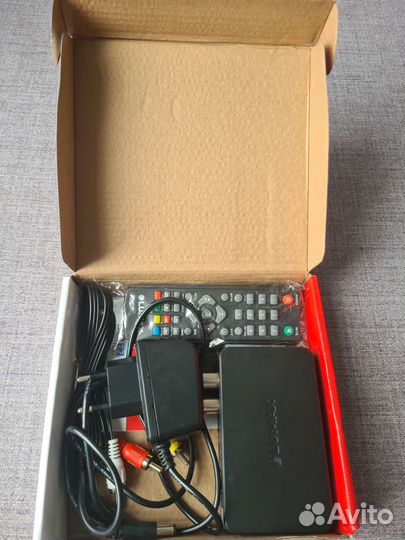 TV приставка Lumax 20 каналов