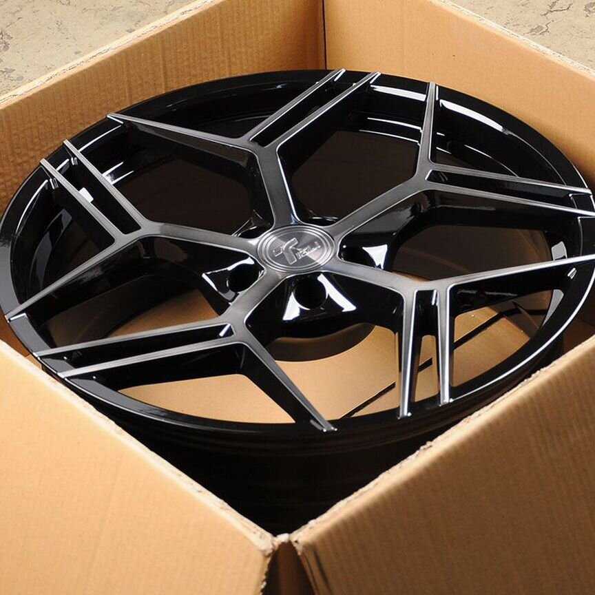 Диски на Audi A4, A5, A6, A7, A8, Q3, Q5, Q7 tisli Blade 9x20/5x112 D66.6 ET35 Gloss Black Brush Wit