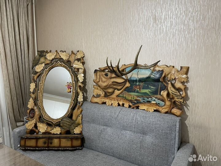 Резное панно из дерева с зеркалом