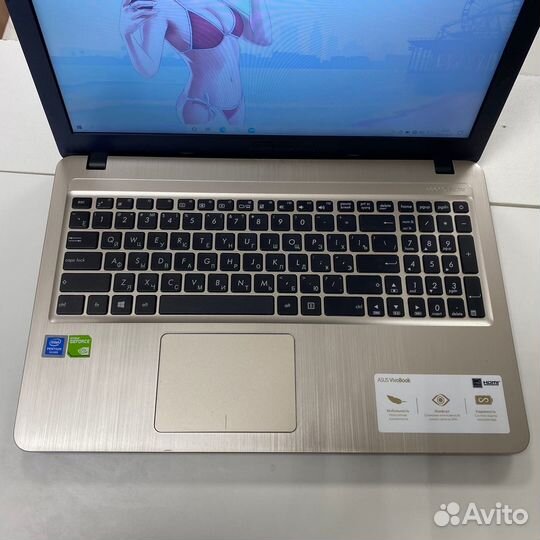 Ноутбук Asus для средних игр (мало б/у)