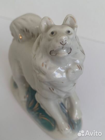Статуэтка фарфор собака