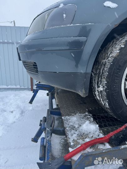 Передний бампер в сборе Пассат Б5