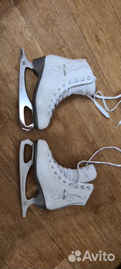 Коньки фигурные