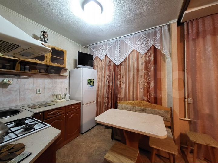 2-к. квартира, 45 м², 1/4 эт.