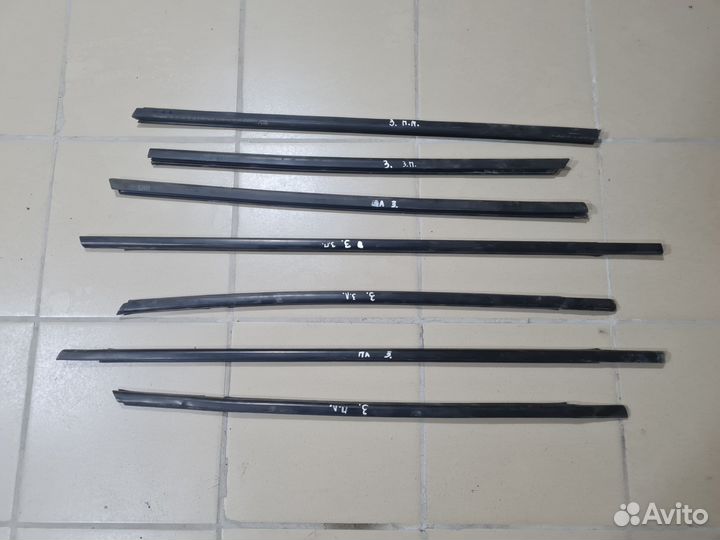 Уплотнительная резинка Opel Corsa D 2006-2010