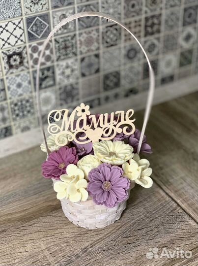 Сладкий подарок девушке