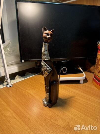 Египетская кошка сфинкс