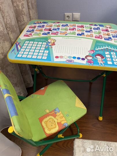 Детский столик и стульчик