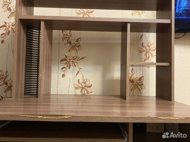 Компьютерный стол