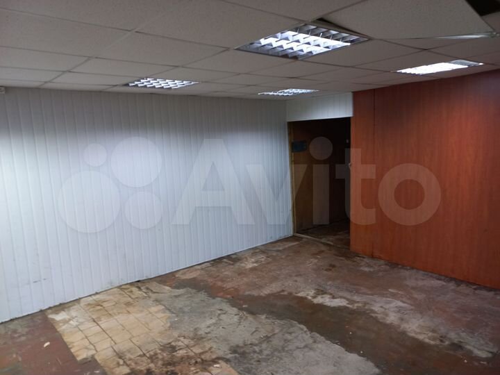 Торговая площадь, 99 м²