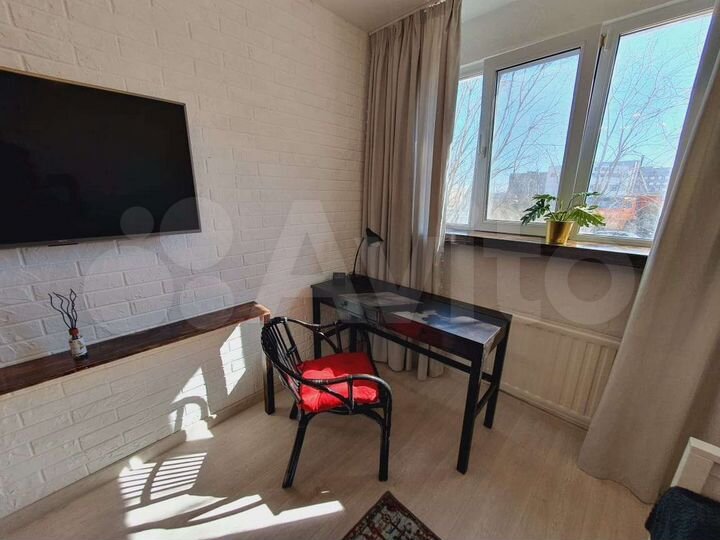 2-к. квартира, 48 м², 1/9 эт.