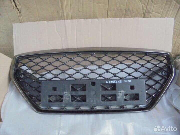 Решетка радиатора Genesis G70