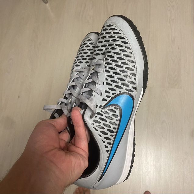 Сороконожки nike magista